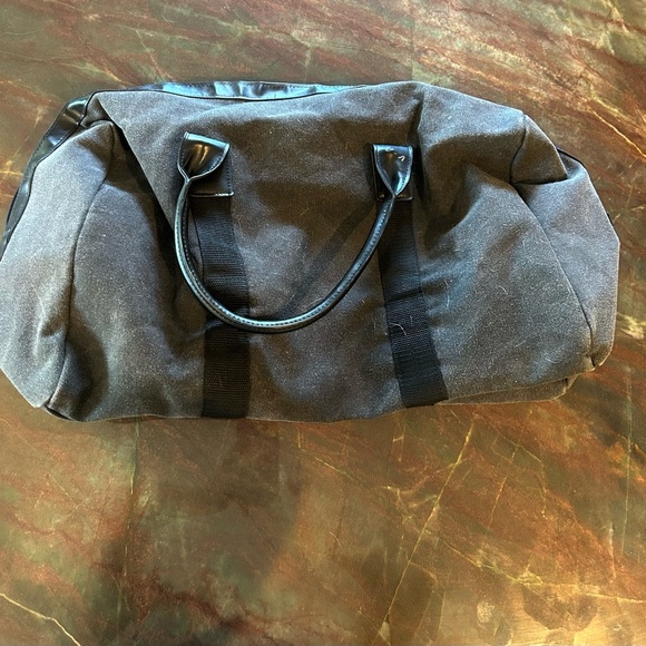 Calvin Klein Grey Travel Bag - Picture 2 of 4